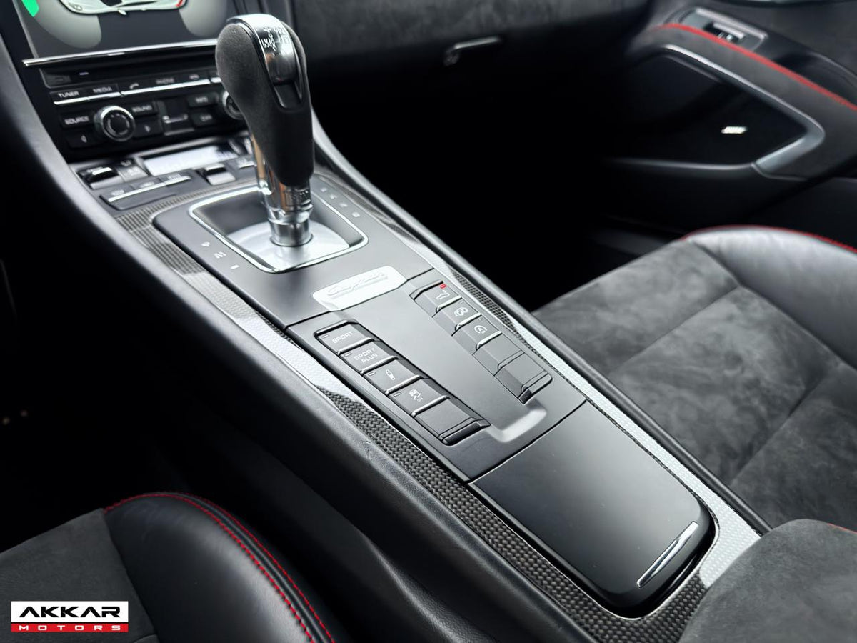 PORSCHE CAYMAN GTS