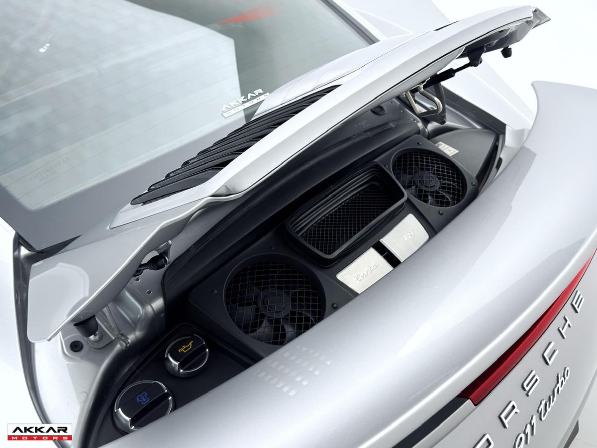 PORSCHE 911 TURBO
