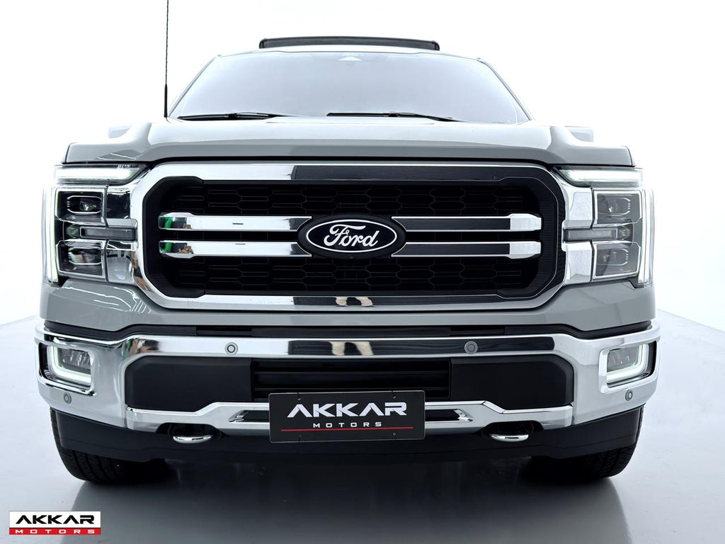FORD F-150 LARIAT FX4