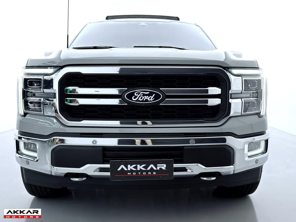 FORD F-150 LARIAT FX4