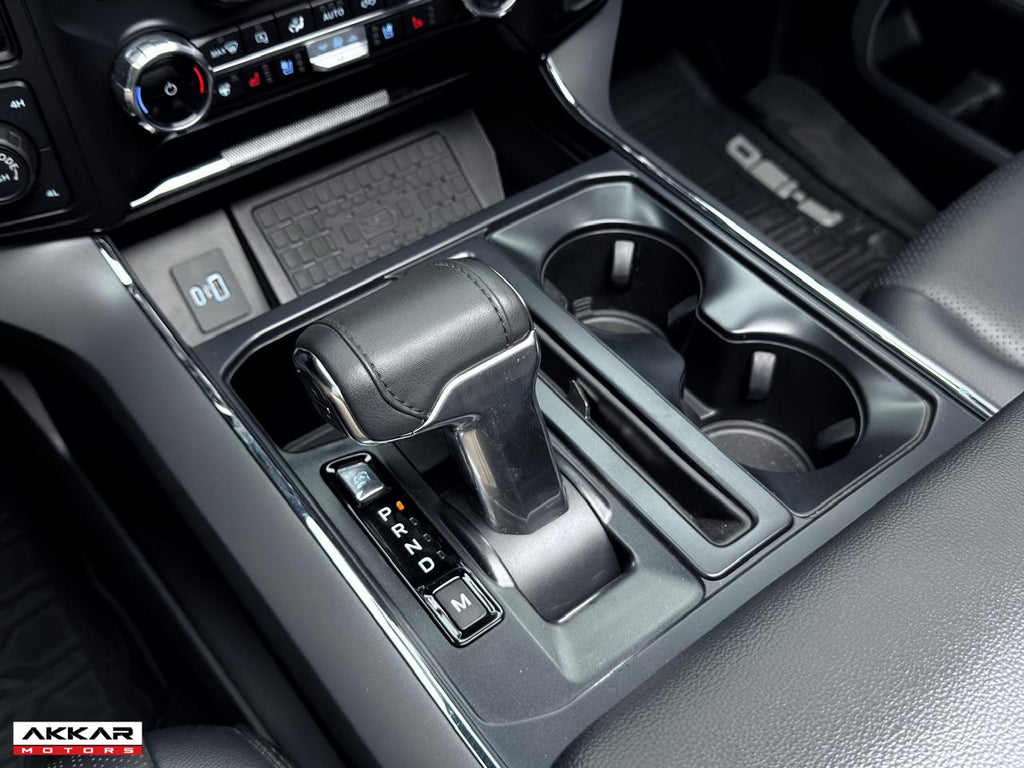 FORD F-150 LARIAT FX4