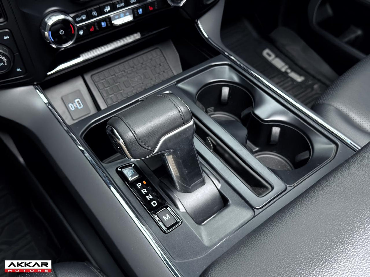 FORD F-150 LARIAT FX4