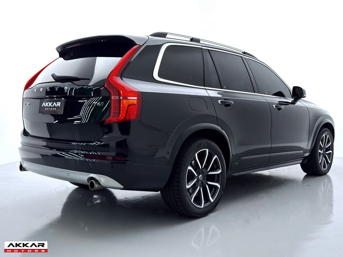 VOLVO XC90 MOMENTUM