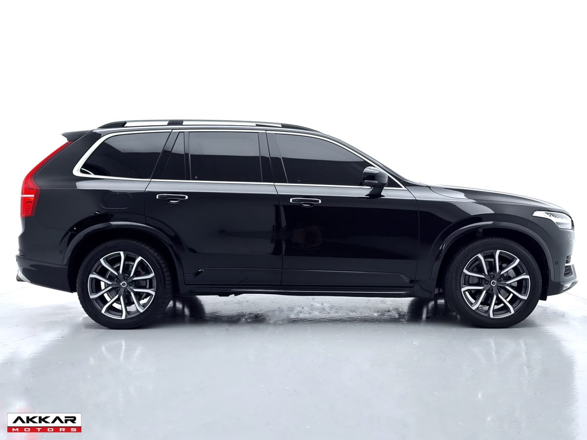 VOLVO XC90 MOMENTUM
