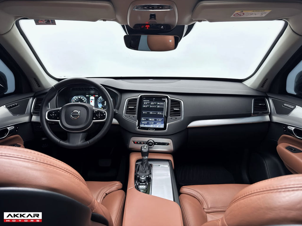 VOLVO XC90 MOMENTUM