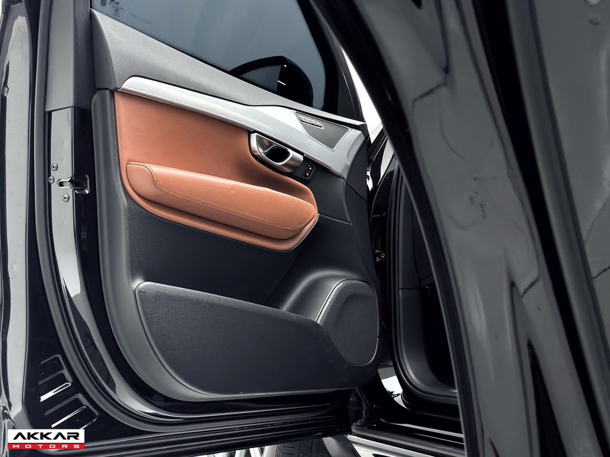 VOLVO XC90 MOMENTUM