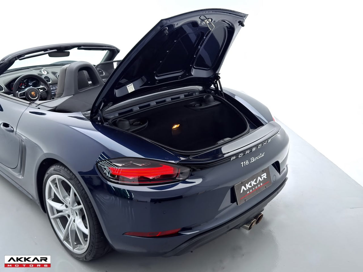 PORSCHE 718