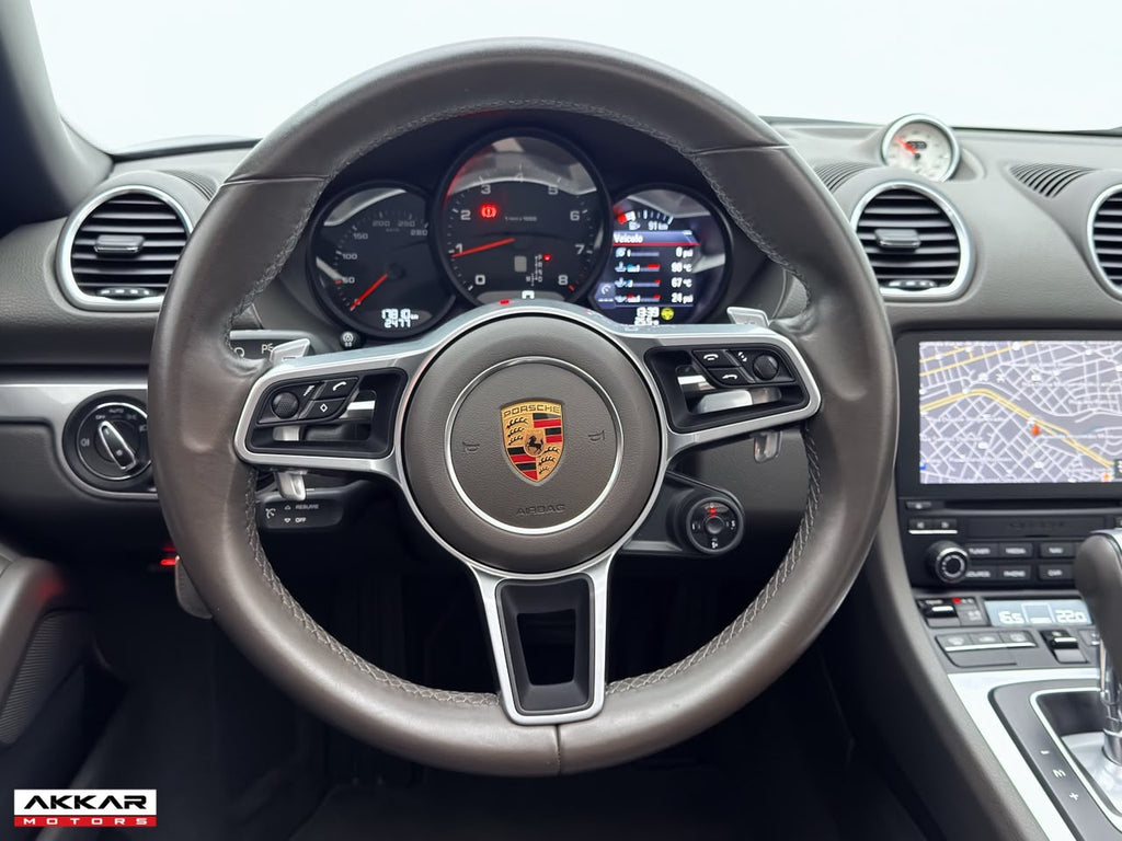 PORSCHE 718