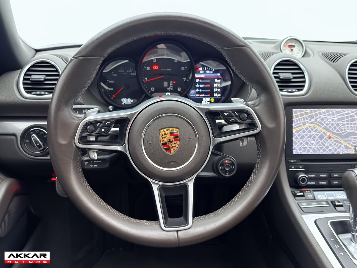 PORSCHE 718