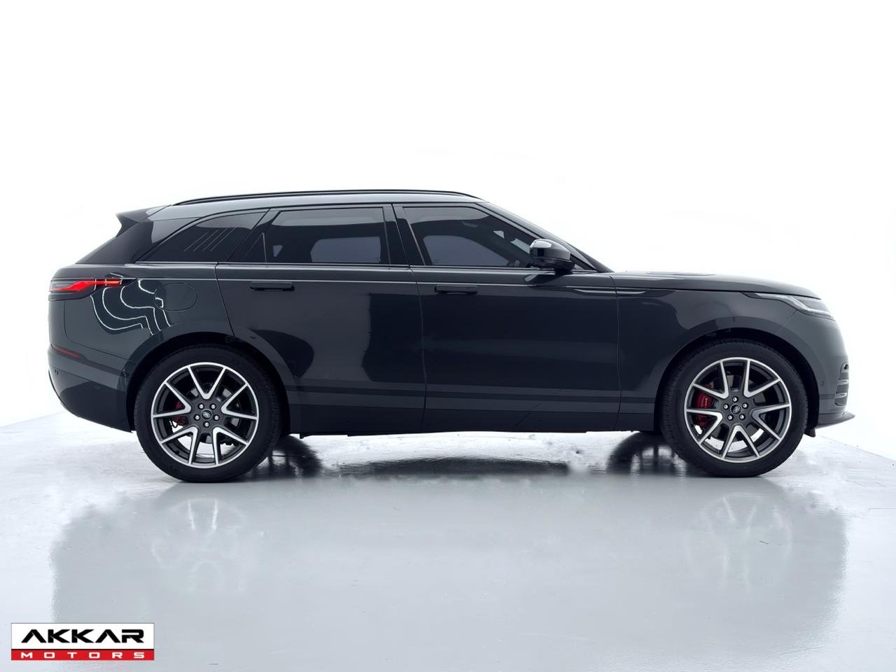 LAND ROVER VELAR R-DYNAMIC HSE P400E 2024