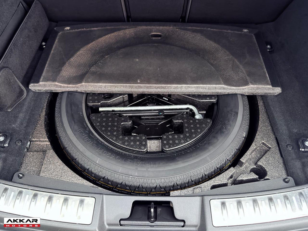 LAND ROVER EVOQUE R-DYNAMIC HSE 2025