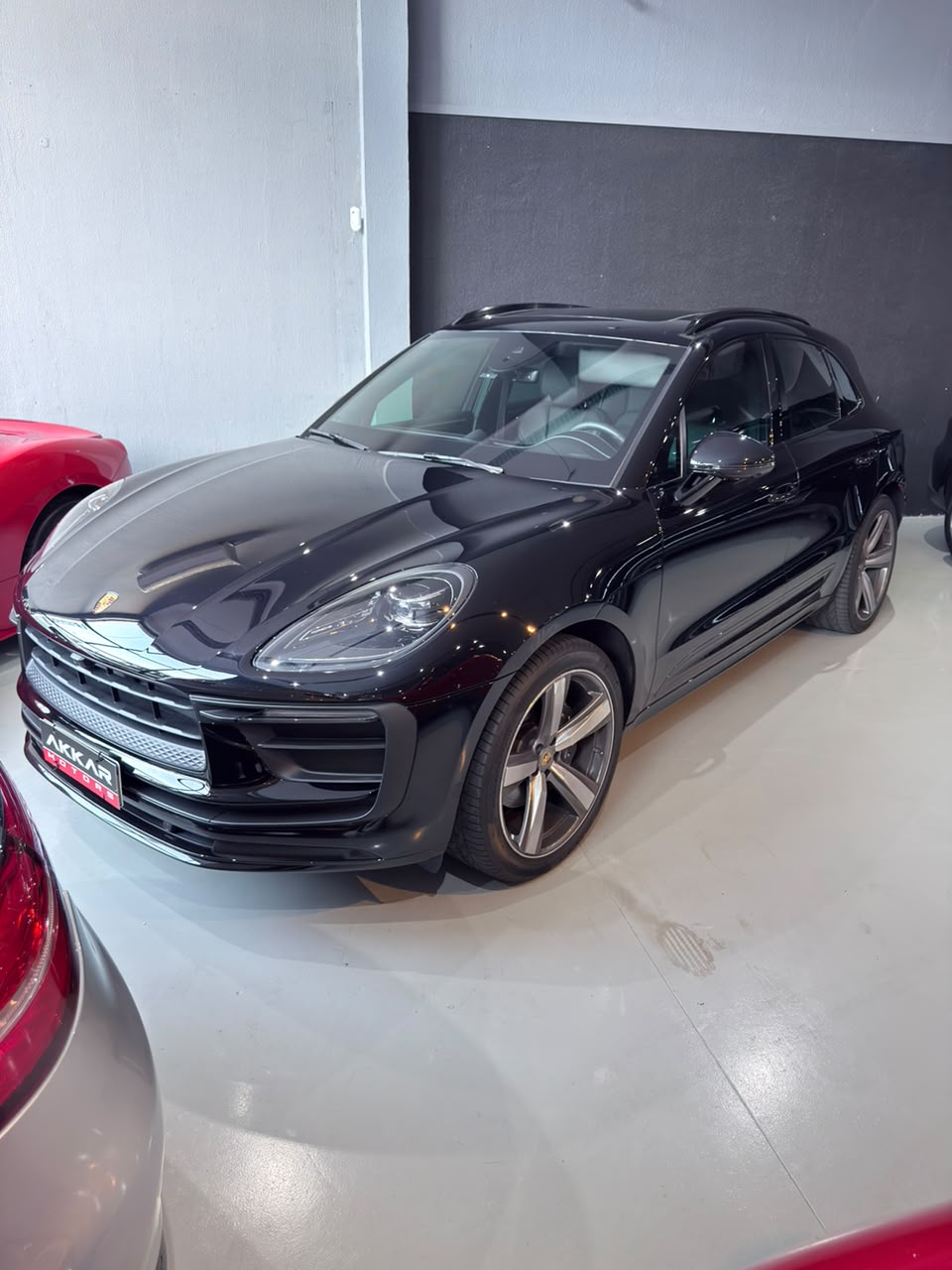 PORSCHE MACAN T