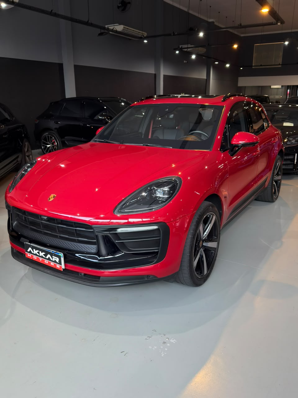 PORSCHE MACAN
