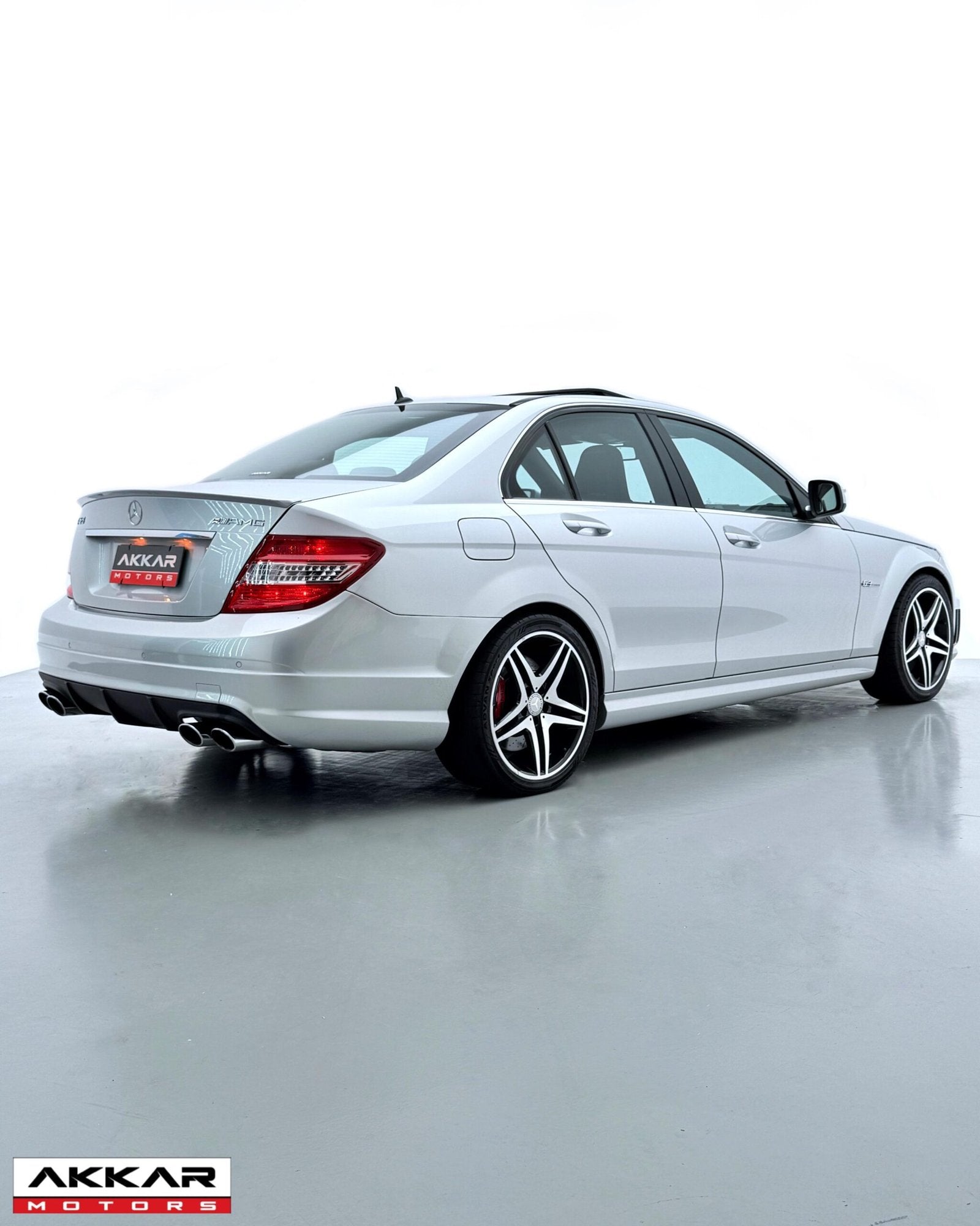 MERCEDES-BENZ C 63 AMG 2009